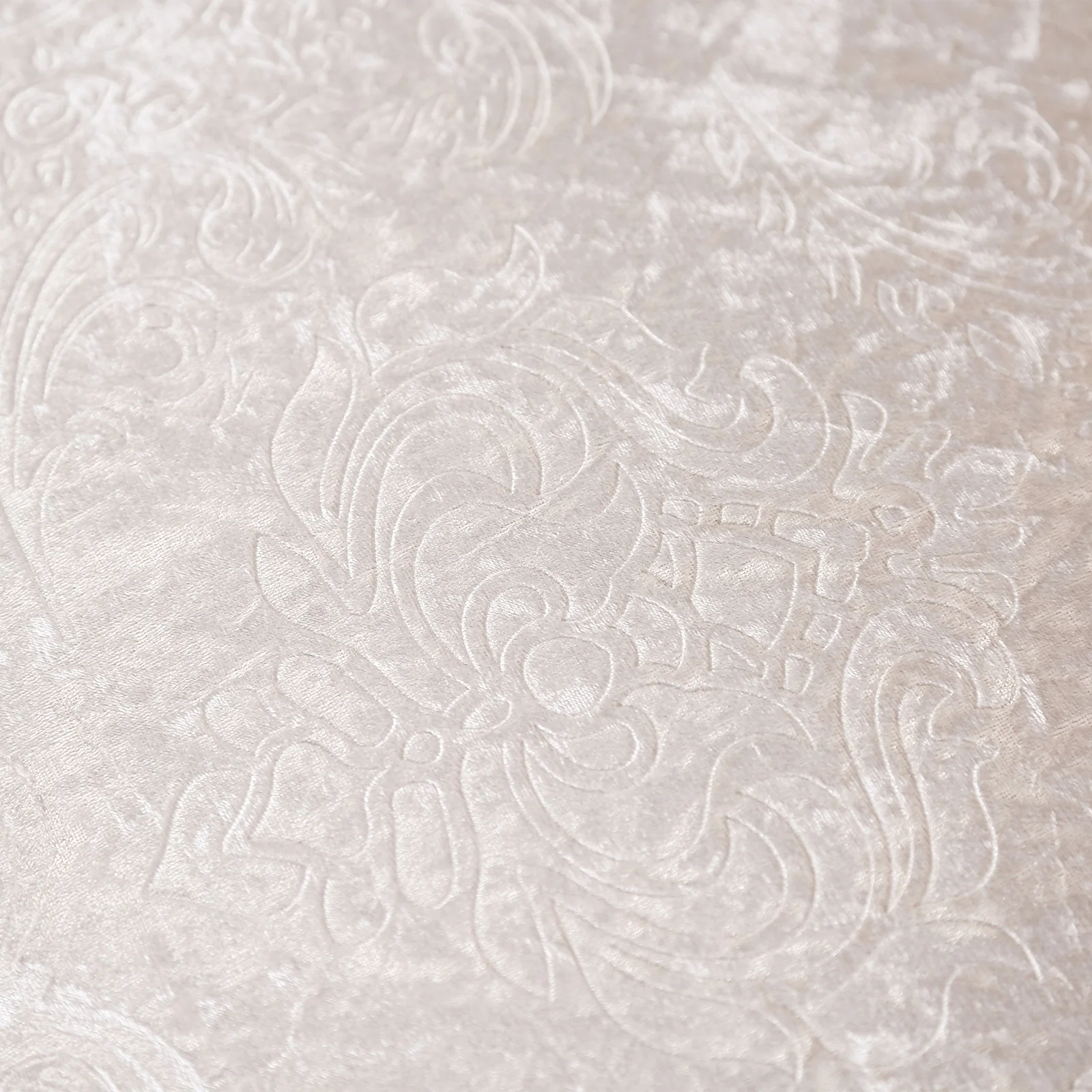 Acapulco Traditional Upholstered Sofa - Image 9