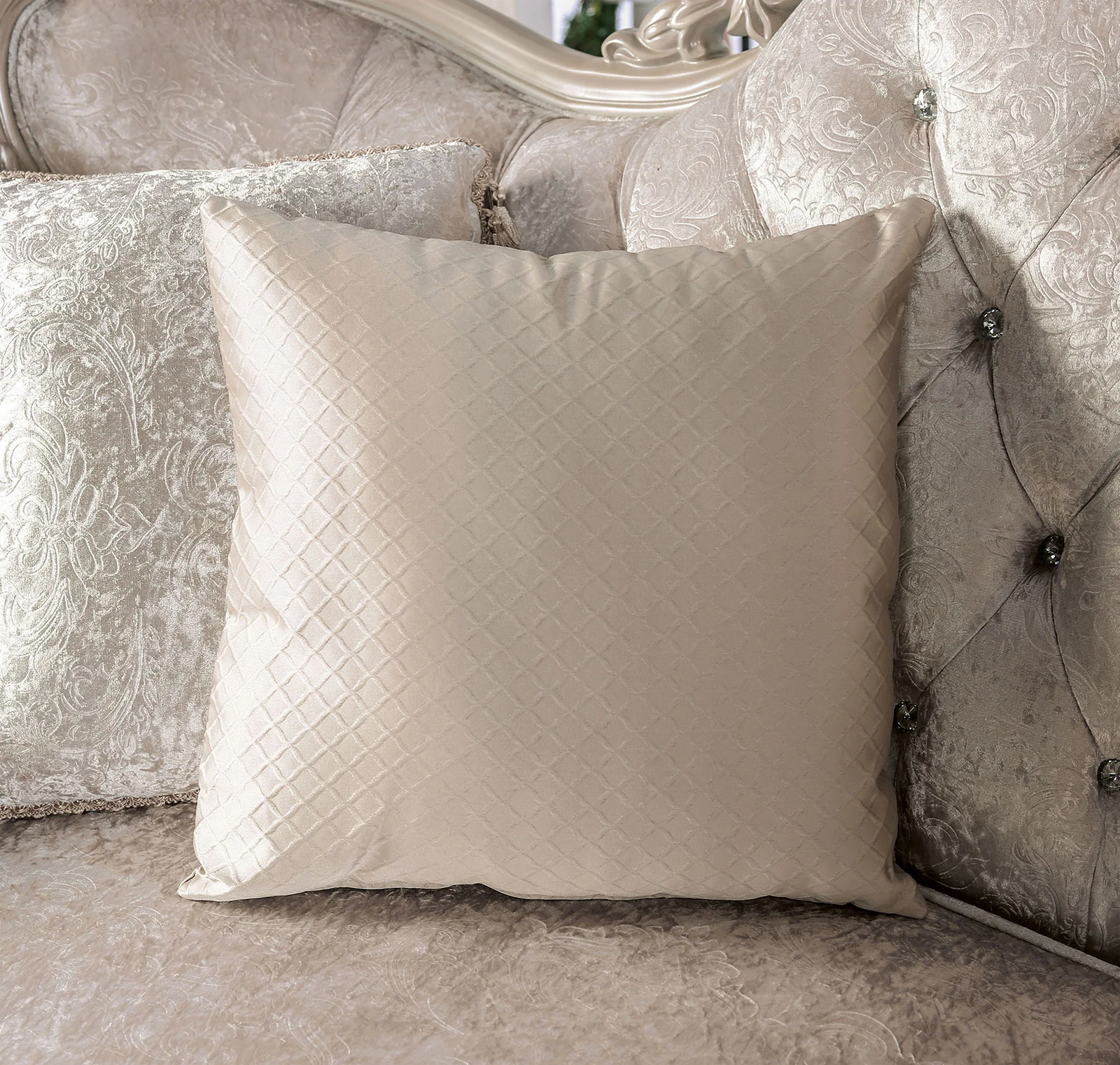 Acapulco Traditional Upholstered Sofa - Image 5