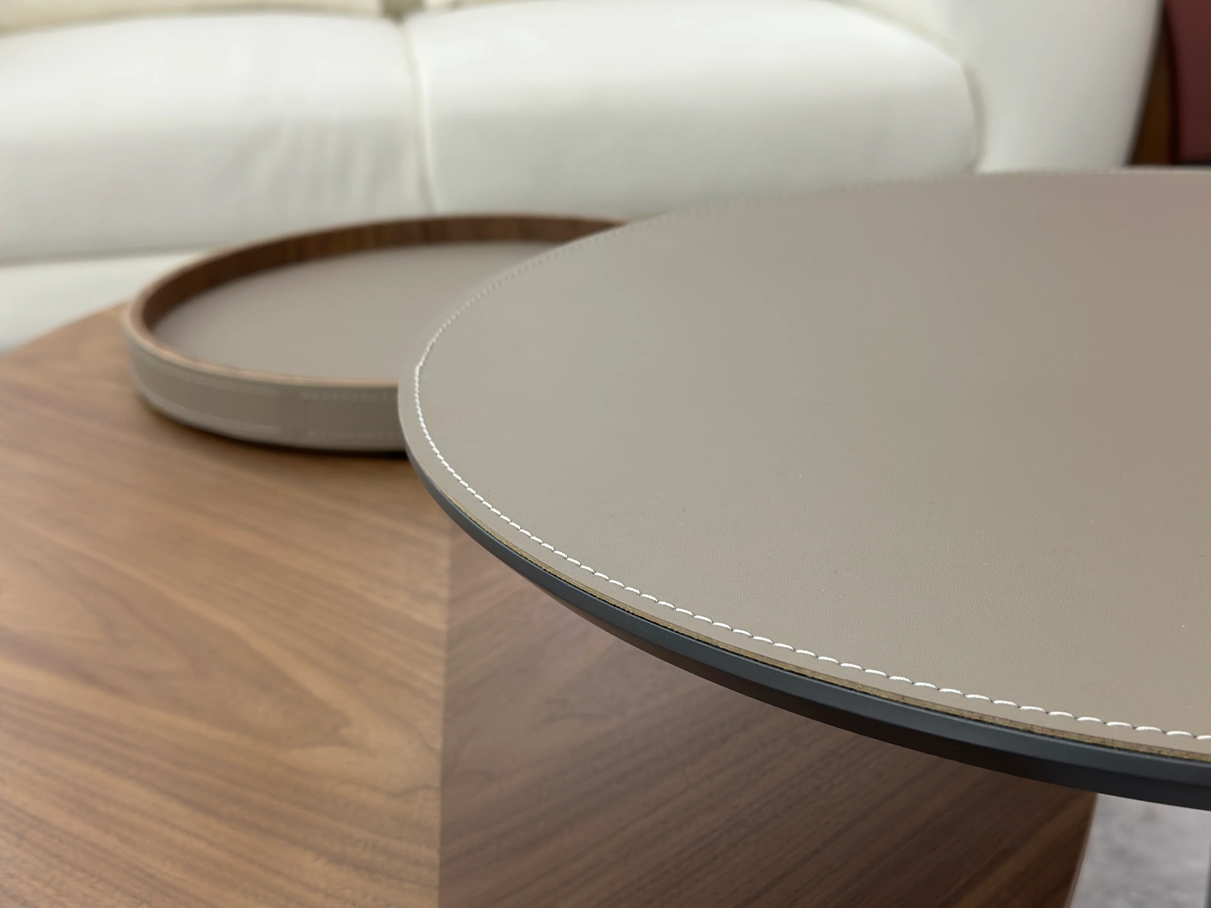 Bigleaf Coffee Table Set - Image 7