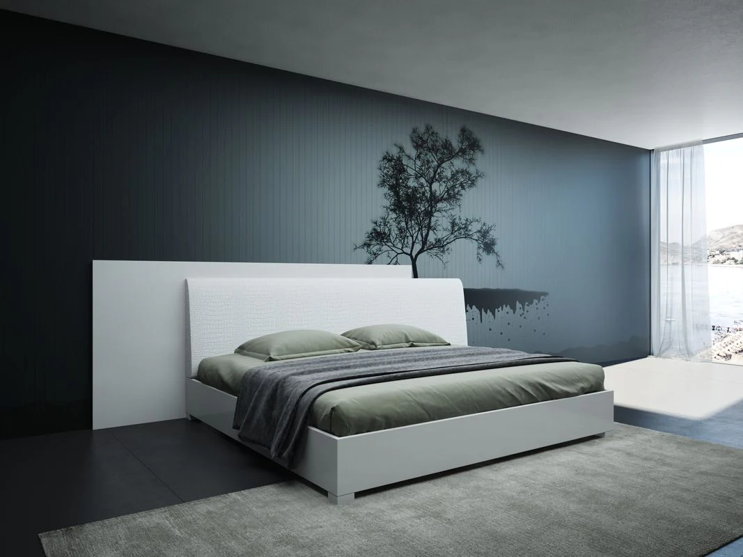 Crystal Luxe High Gloss Platform Bed - Image 4