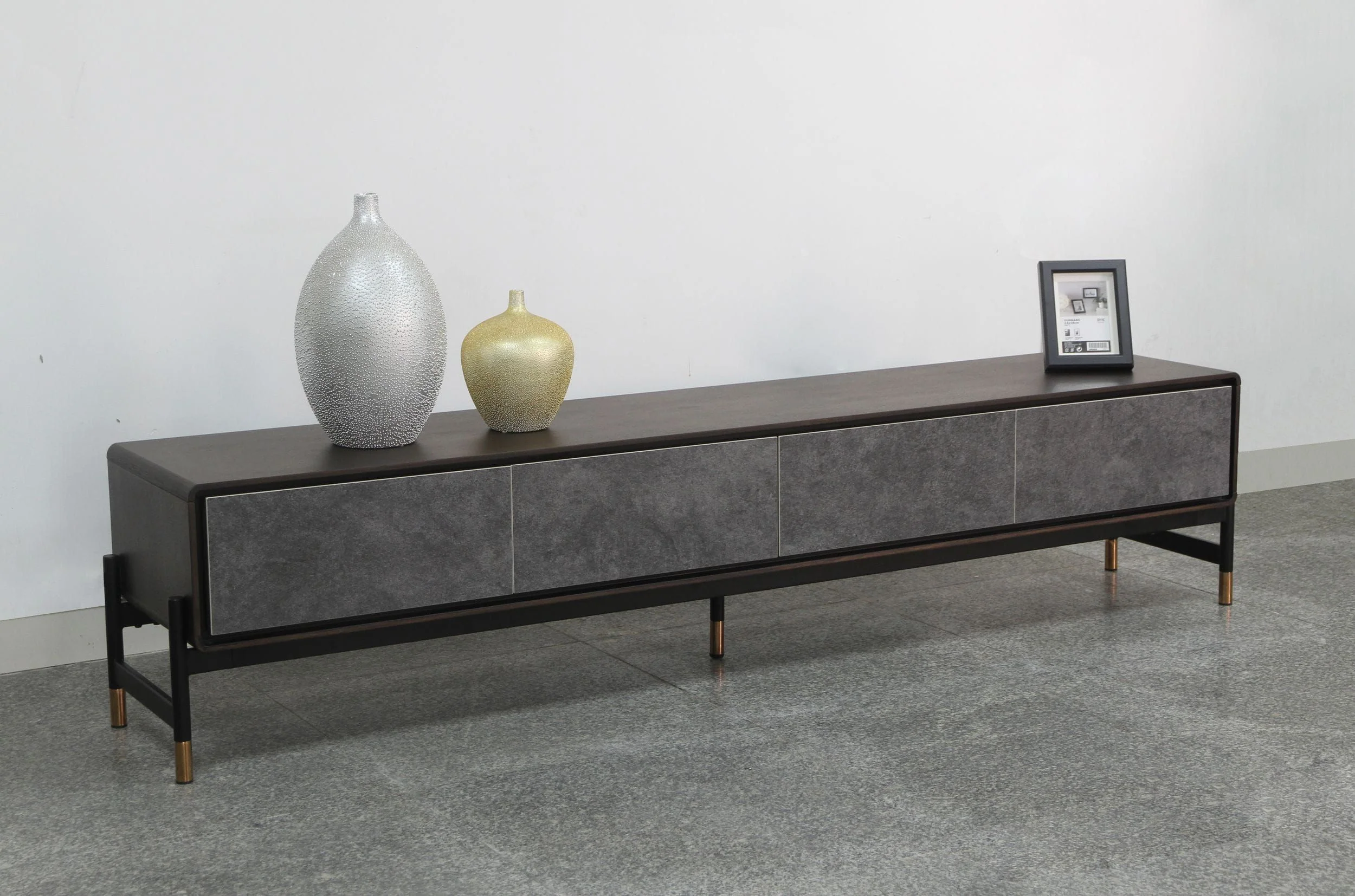 EchoGlow TV Stand - Image 2