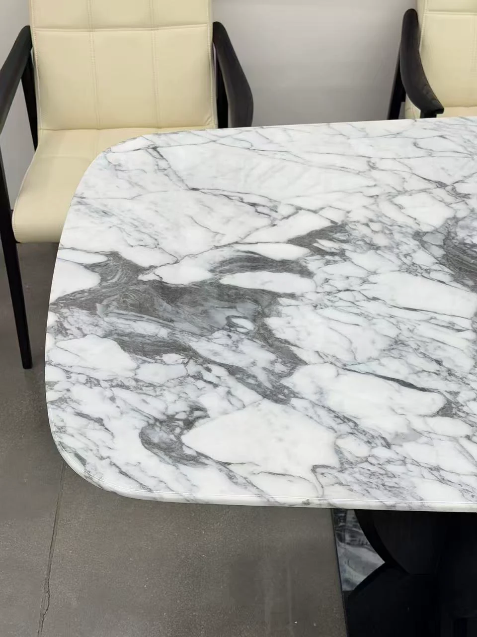 Julius Dining Table - Image 10