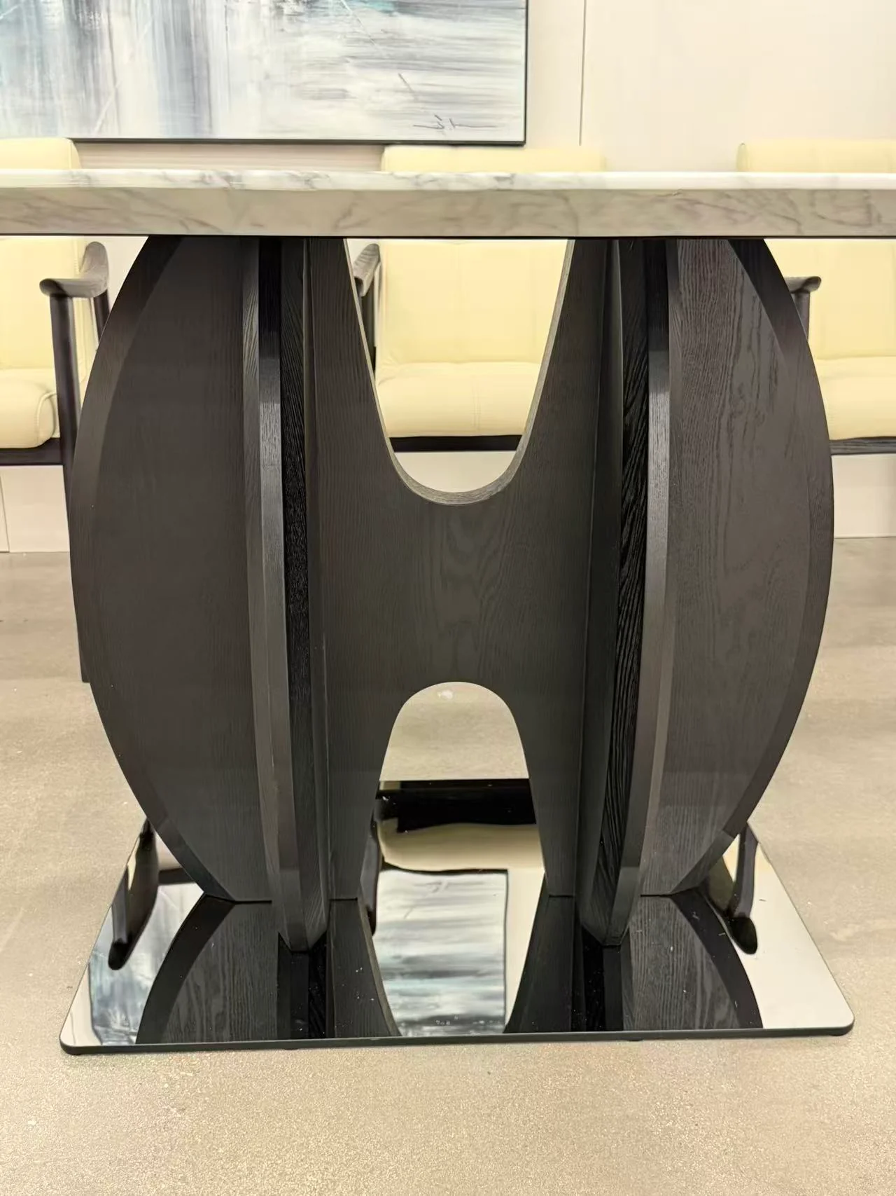 Julius Dining Table - Image 9