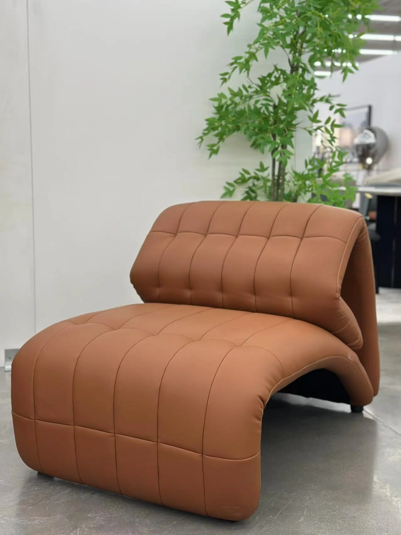 Knuckle Accent Chair - Image 4