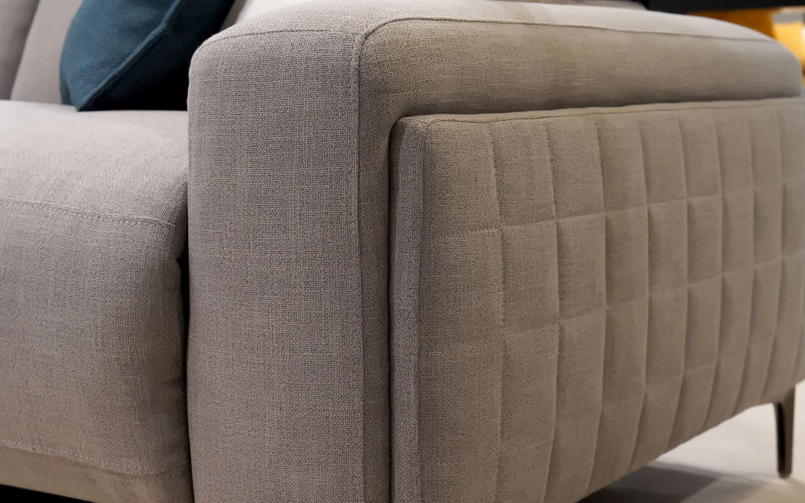 Lavan 5PC Reclining Sectional - Image 8