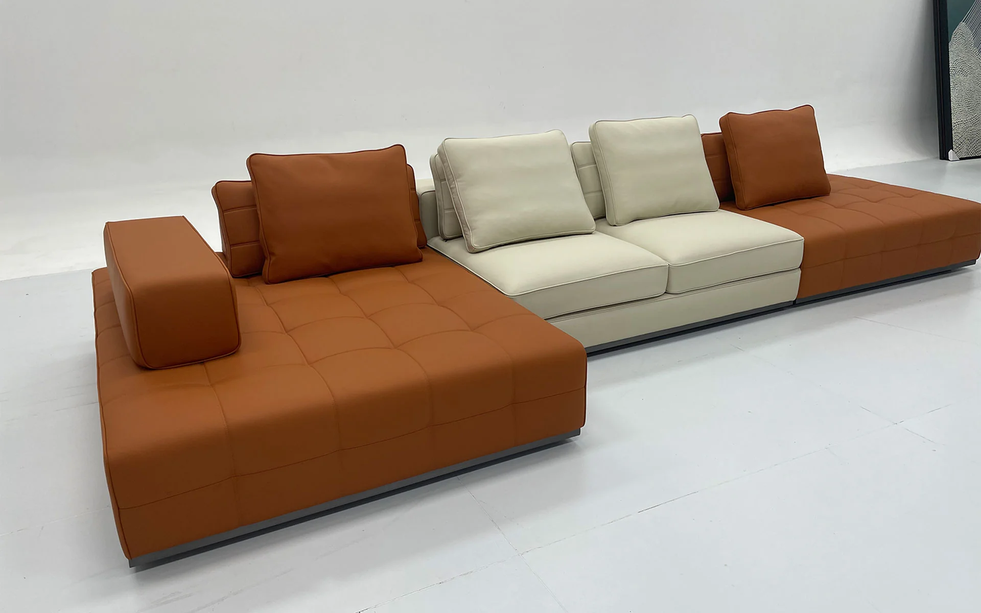 Lusso Elegante Sectional - Image 13