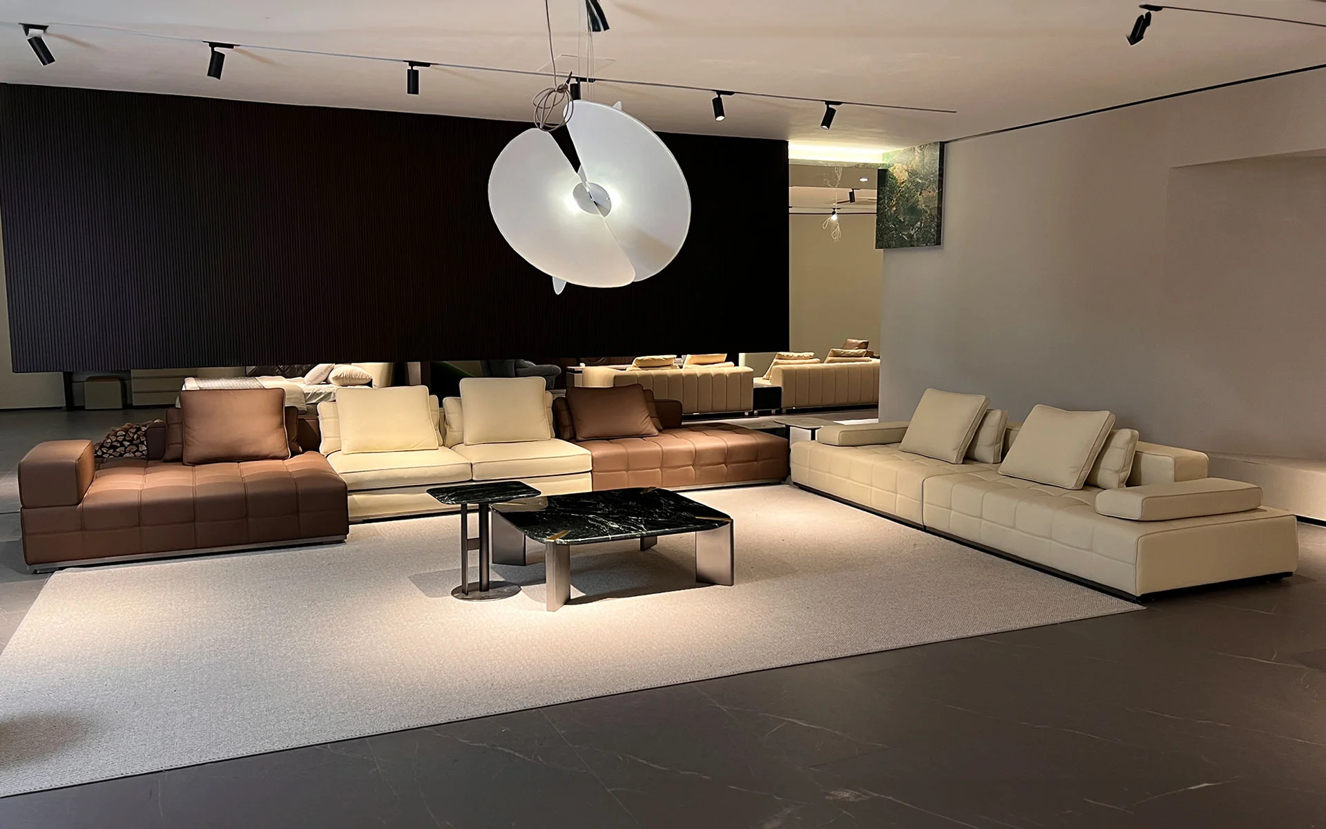 Lusso Elegante Sectional - Image 4