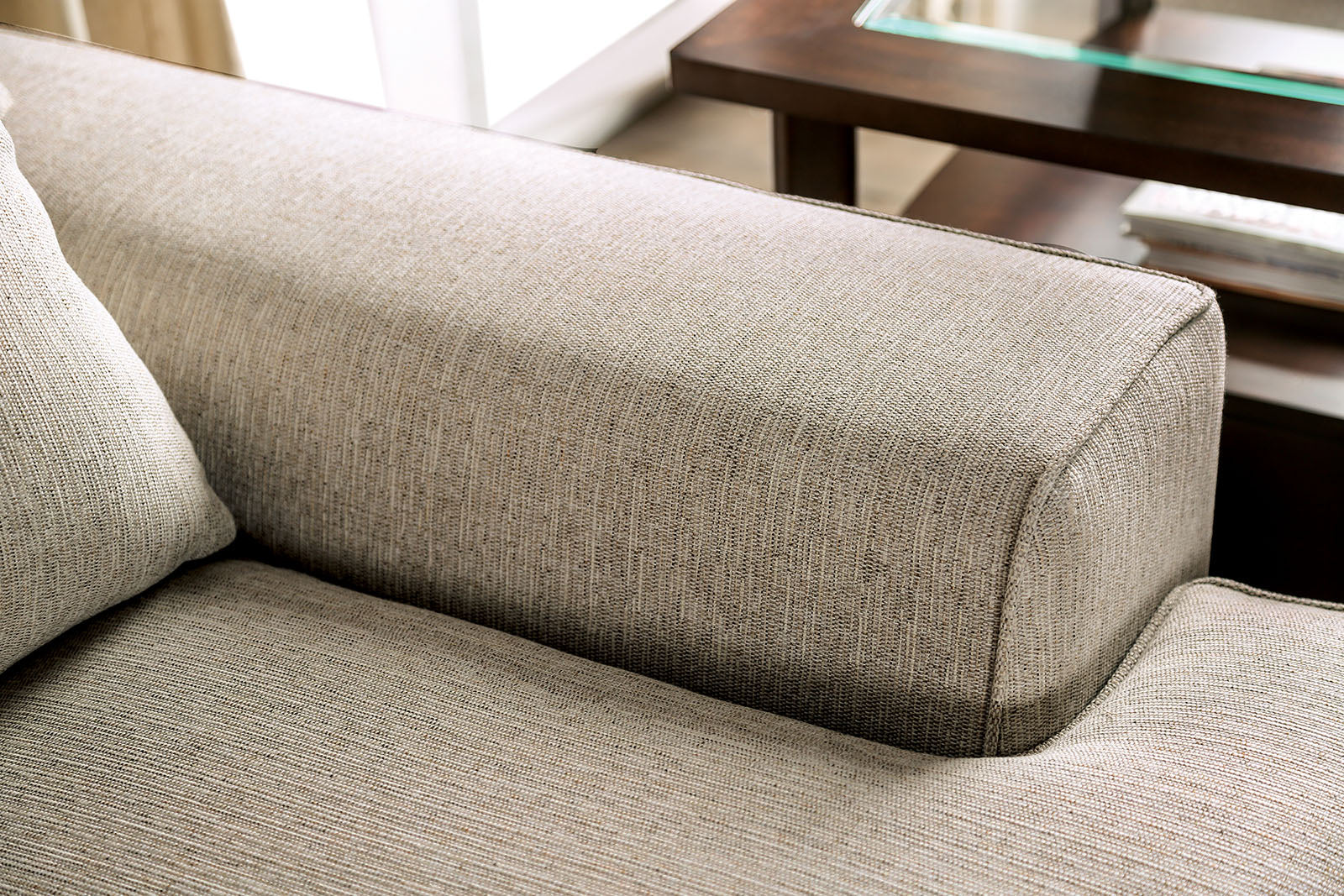 New Meadows Traditional Sofa - Image 6