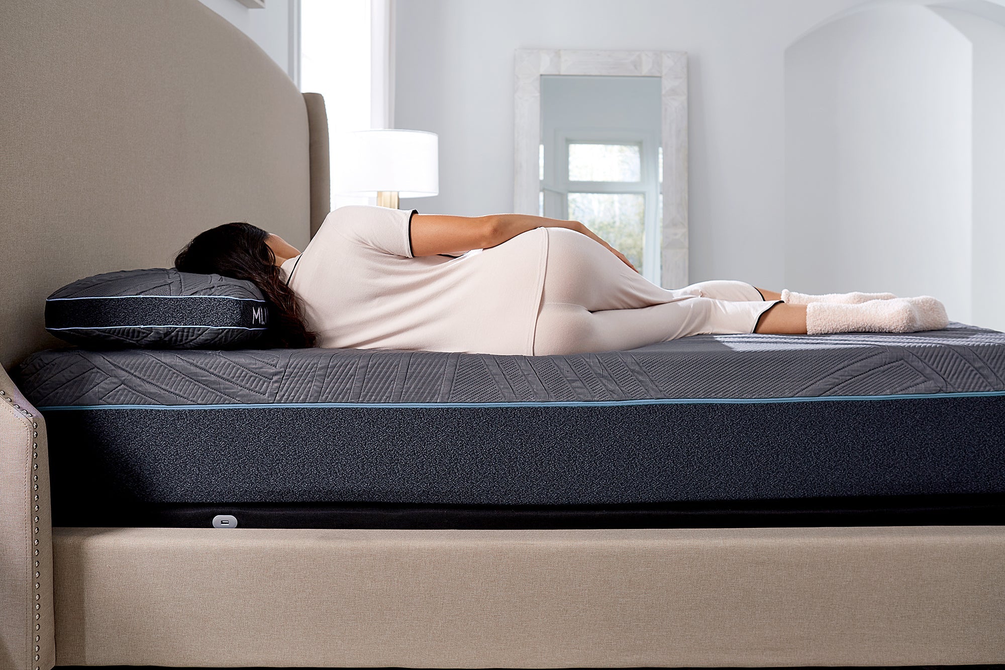 MLILY 11.5" PowerCool Firm Sleep System - Image 7