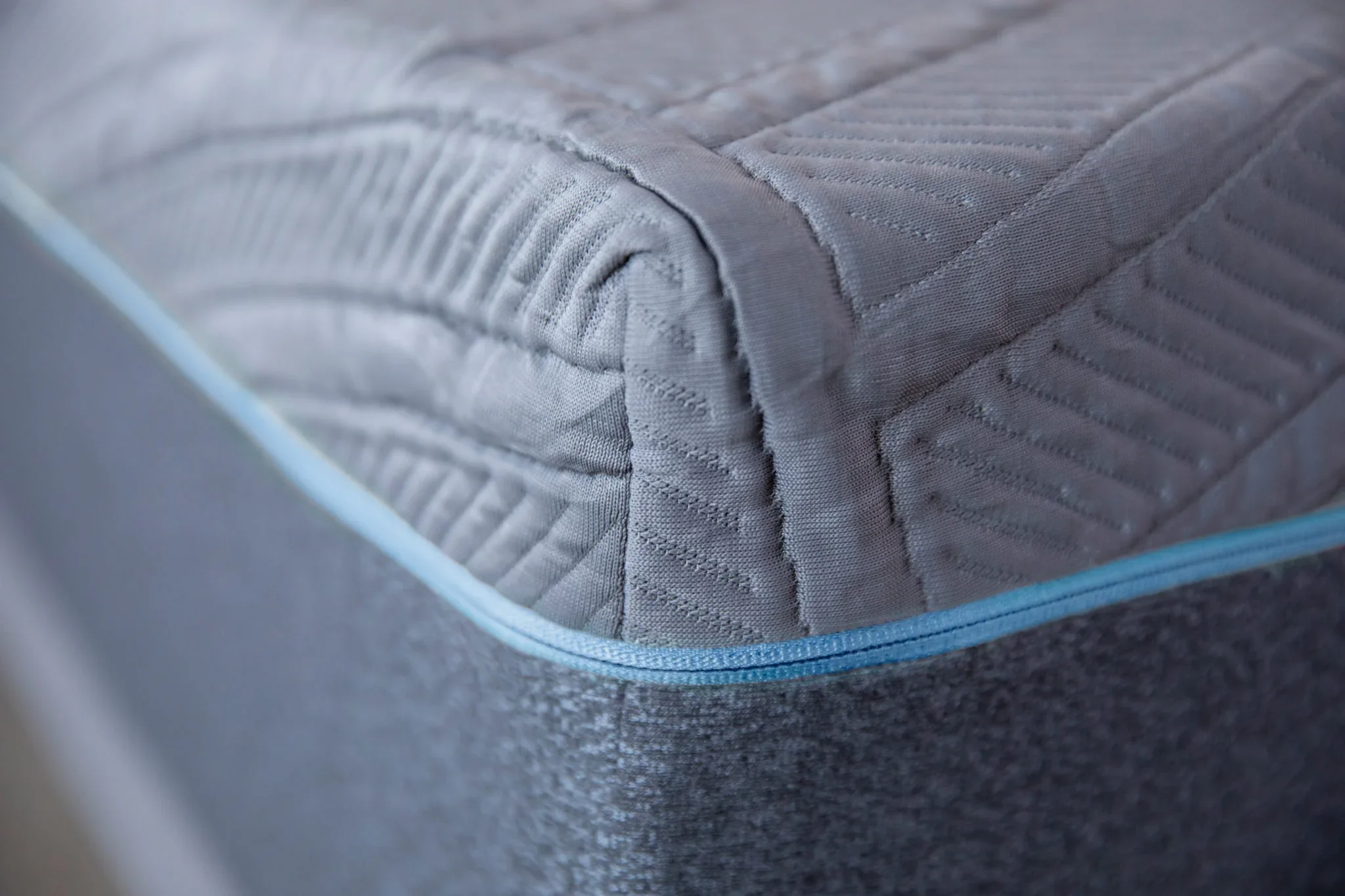 MLILY 11.5" PowerCool Firm Sleep System - Image 9