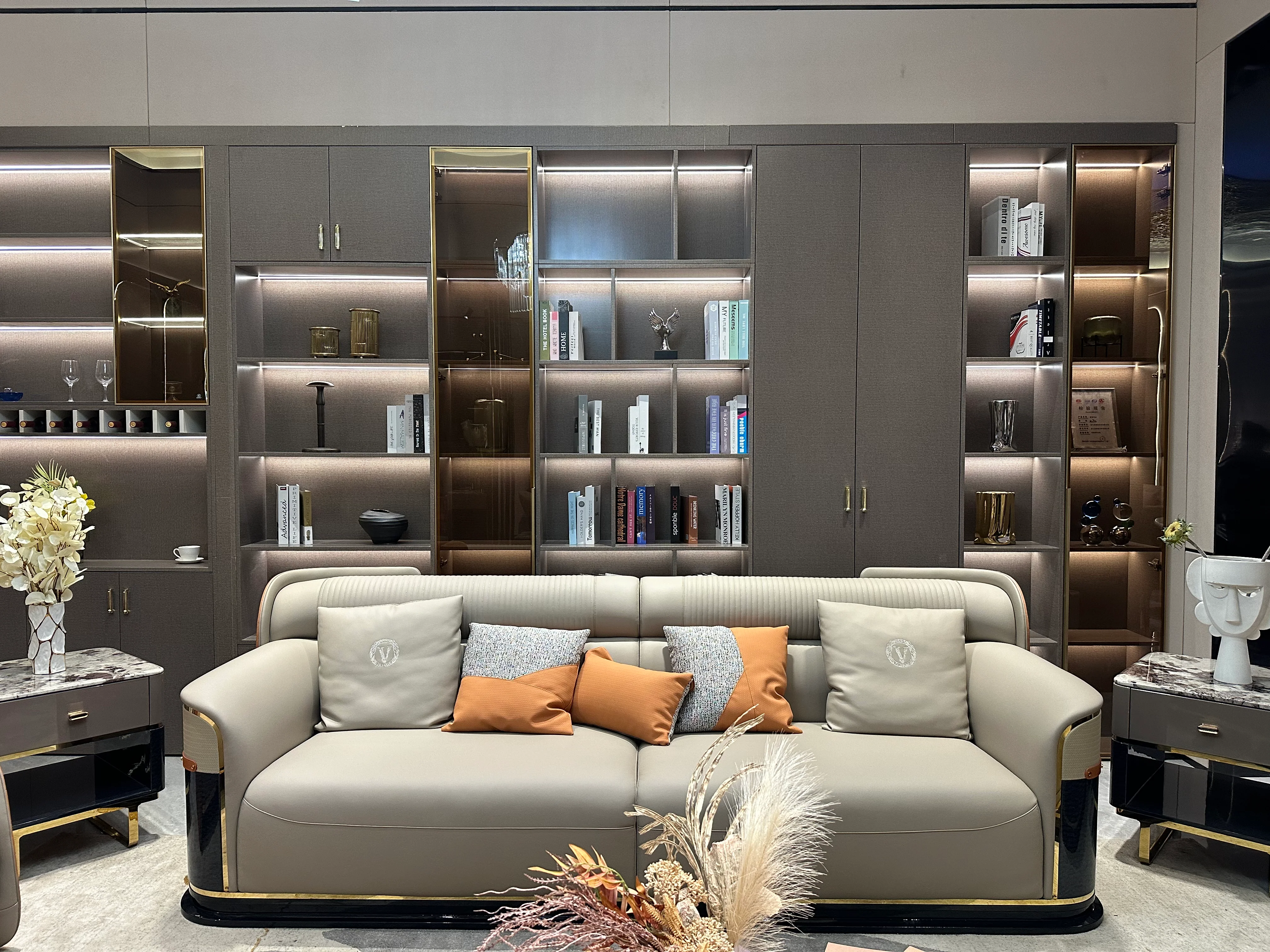 Valour Luxe Sofa Set - Image 4