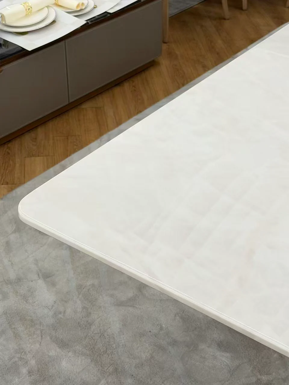 Vela Sculptural Dining Table - Image 6